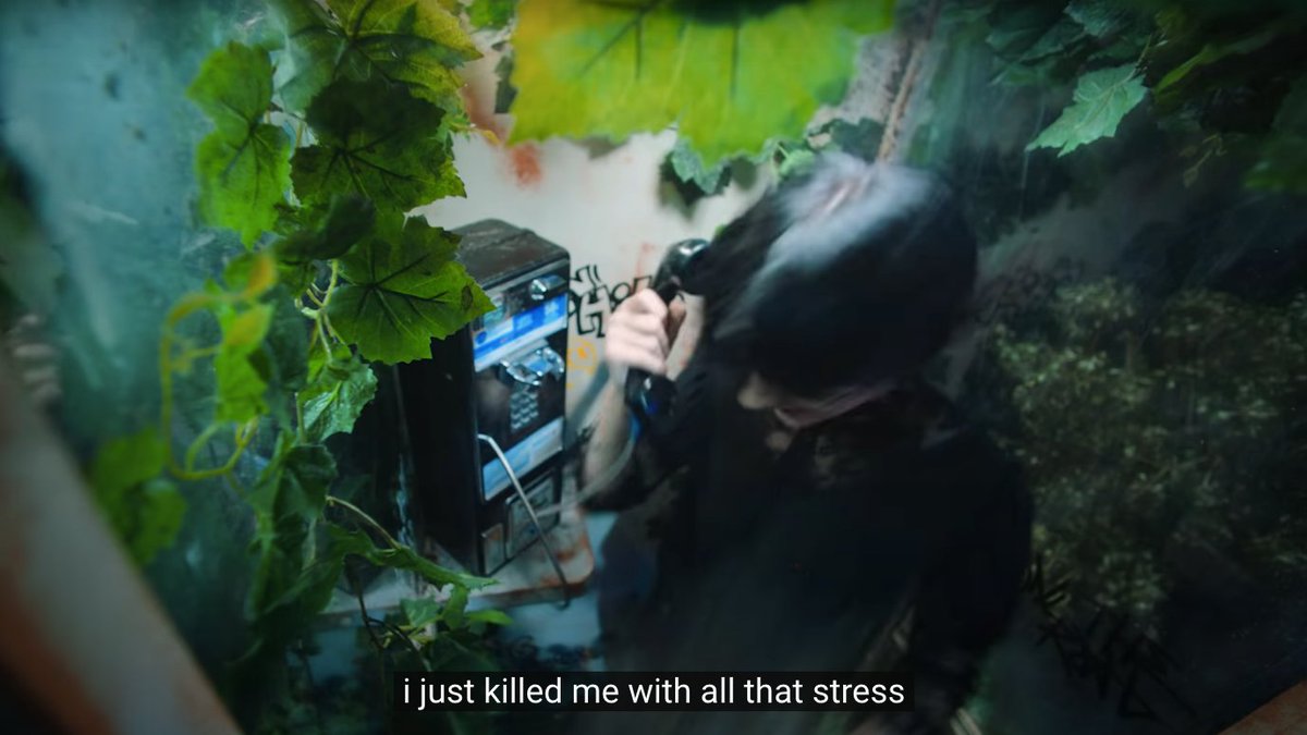 lgbtyun's tweet photo. sorry the old txt cant come to the phone right now https://t.co/FTizkTr6AP