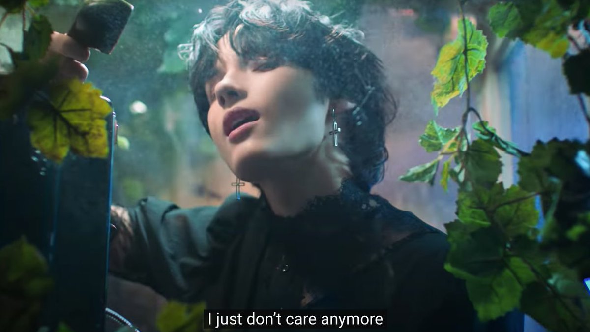 lgbtyun's tweet photo. sorry the old txt cant come to the phone right now https://t.co/FTizkTr6AP