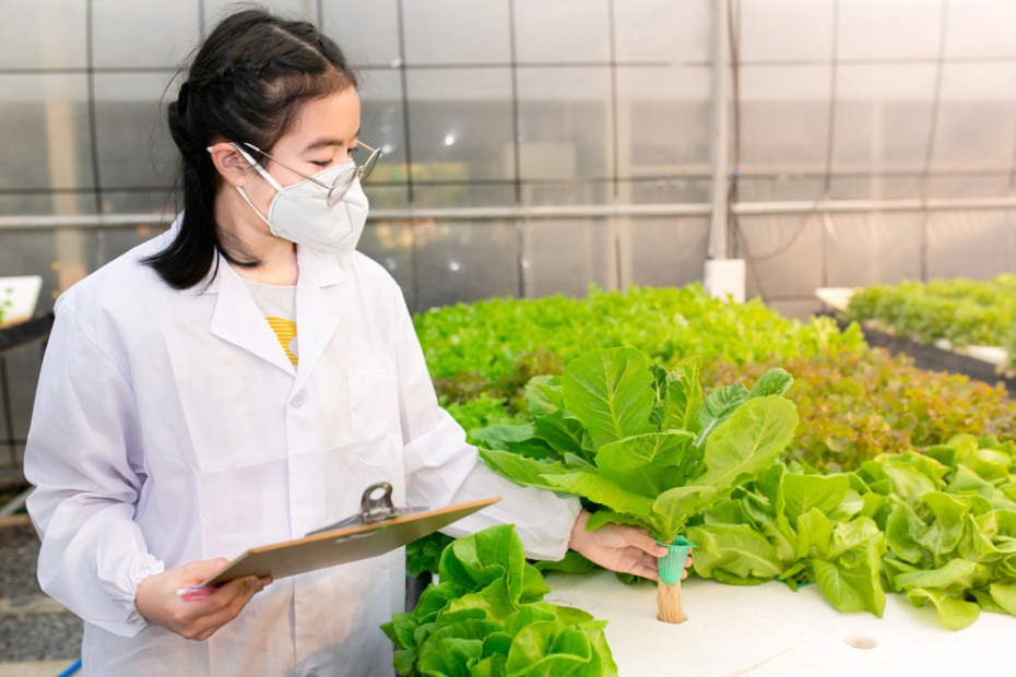 Espanha_Brasil's tweet photo. 📢 #AgriTalks: "El futuro que queremos construir: Una colaboración agroambiental entre Brasil y España" 🇧🇷🇪🇸

📌 @EmbEspBrasil organiza este evento para 23 de mayo junto con @ApexBrasil y @casamerica 

👥 Contará con @orlandolribeiro @enriqueoj3600 

https://t.co/ViMlVWxXJG https://t.co/QEFNUfBNek