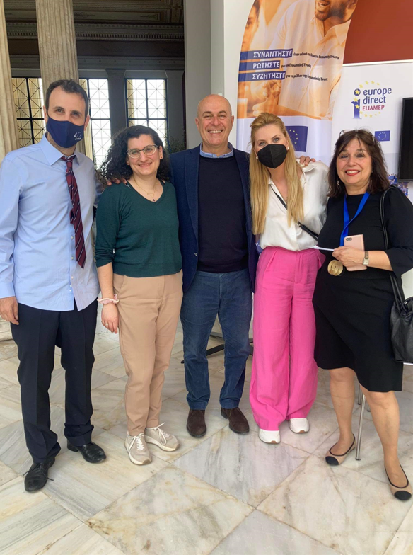 Δυναμικό παρών στο Ζάππειο για το Ευρωπαϊκό Έτος Νεολαίας

Το <a href="/EDPiraeus/">Europe Direct Piraeus</a> μαζί με το <a href="/EDELIAMEP/">EuropeDirectELIAMEPAttikis 🇬🇷🇪🇺</a> &amp; Europe Direct Αττικής – Δίκτυο ΠΡΑΞΗ συμμετείχαν στις εκδηλώσεις στο Ζάππειο ενημερώνοντας το κοινό για ζητήματα που αφορούν τους νέους και την 
απασχόληση

🚩 bit.ly/38ctSpW