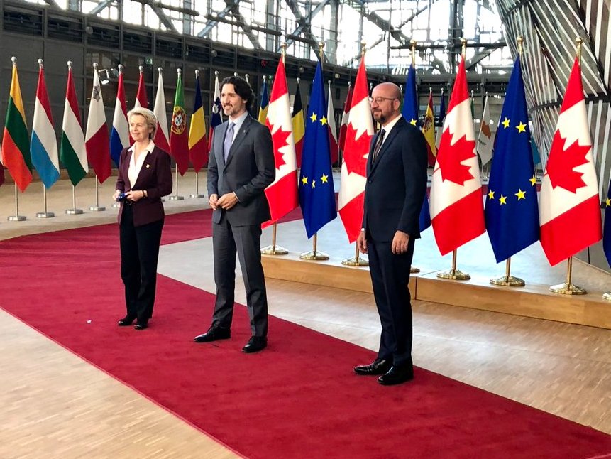 Canada2EU's tweet photo. Happy #EuropeDay to our EU friends.

#DYK the EU’s oldest formal relationship with any industrialised country is with Canada, dating back to our 1st #CanadaEU agreement signed in 1959!

🇨🇦🇪🇺 = strategic partners https://t.co/Yl6XANOy5t