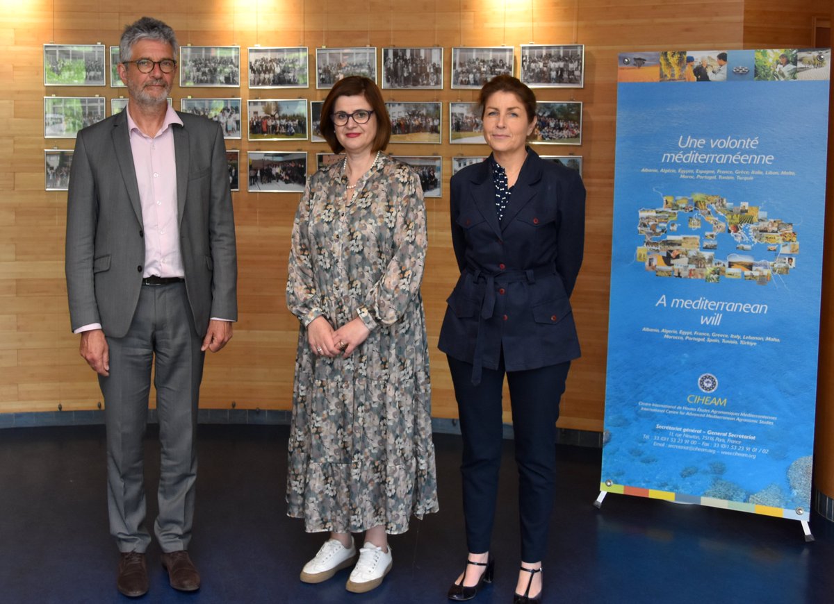 CIHEAMIAMM's tweet photo. Visit of Pr Drita Kruja, Vice-Rector of @UniversitetiUet Albania, partner university of #SmartAL #Erasmus+ project.
An opportunity to prepare cooperation agreements between #UET and #CIHEAMMontpellier relating to higher #education, #research, #cooperation &amp; continuous #training. https://t.co/GsLNdNRh5i