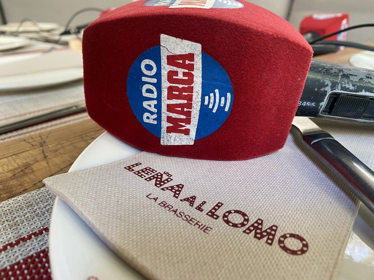 rmarcasevilla's tweet photo. 🚨🚨 Ya estamos aquí! Hoy desde el restaurante Leña al lomo en la calle Progreso 14, tertulia con el Presidente del @SevillaFC José Castro 📻📻 https://t.co/CjogkuREX3
