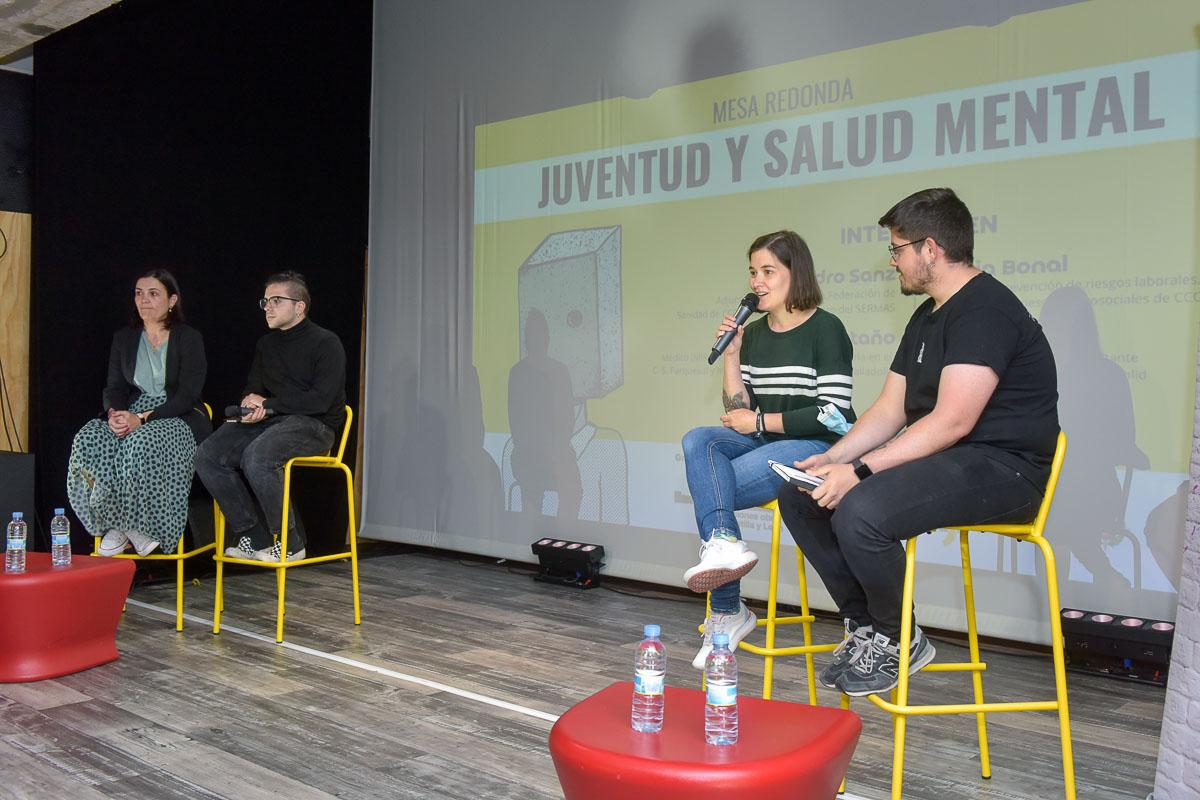 JovenesCCOOCyL's tweet photo. La semana pasada en #Valladolid y #Salamanca, tuvieron lugar dos jornadas de debate sobre salud mental. Espacios como estos son necesarios para atacar colectivamente dicha lacra. 

¡La salud mental es cosa de todos y todas! ✊🏻 https://t.co/iVtdyPEeto
