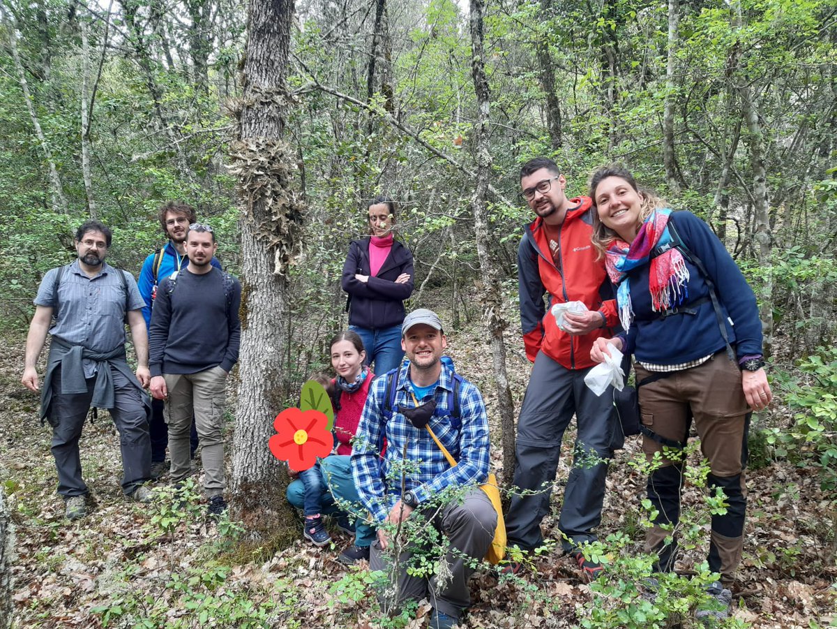 SLichenologica's tweet photo. Ecco alcune immagini della prima escursione lichenologica di questo anno tenutasi sabato 7 maggio presso la località di #Crevole nei pressi di Murlo (Siena).
#licheni #escursione #GdLBiologia #biologia https://t.co/dKXWiGK1Rp