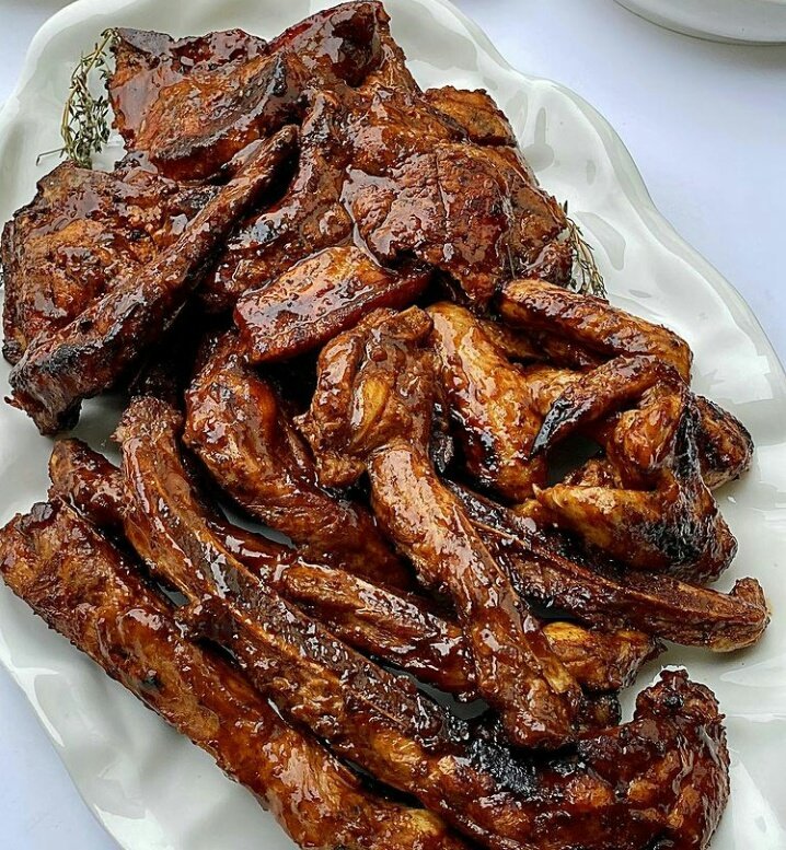 MsNtfulini's tweet photo. Do you like it with pap or rolls? https://t.co/OETe5c8Qh2