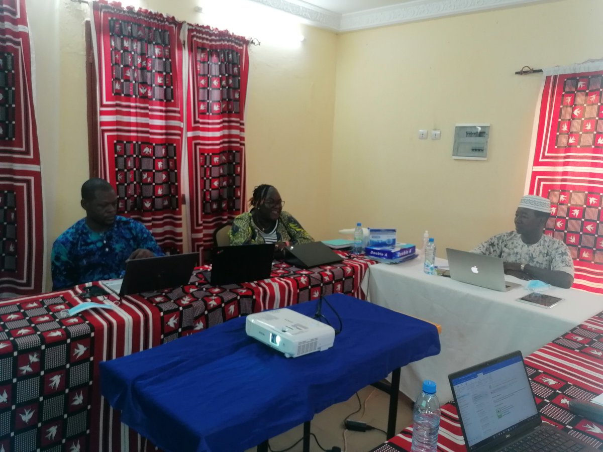 praps_news's tweet photo. Démarrage ce lundi 9 mai 2022 à #Koudougou d'un mini atelier pour l'adaptation de la stratégie de communication et élaboration du plan de communication du PRAPS-2 @CILSSinfos https://t.co/lwsafgTRpK