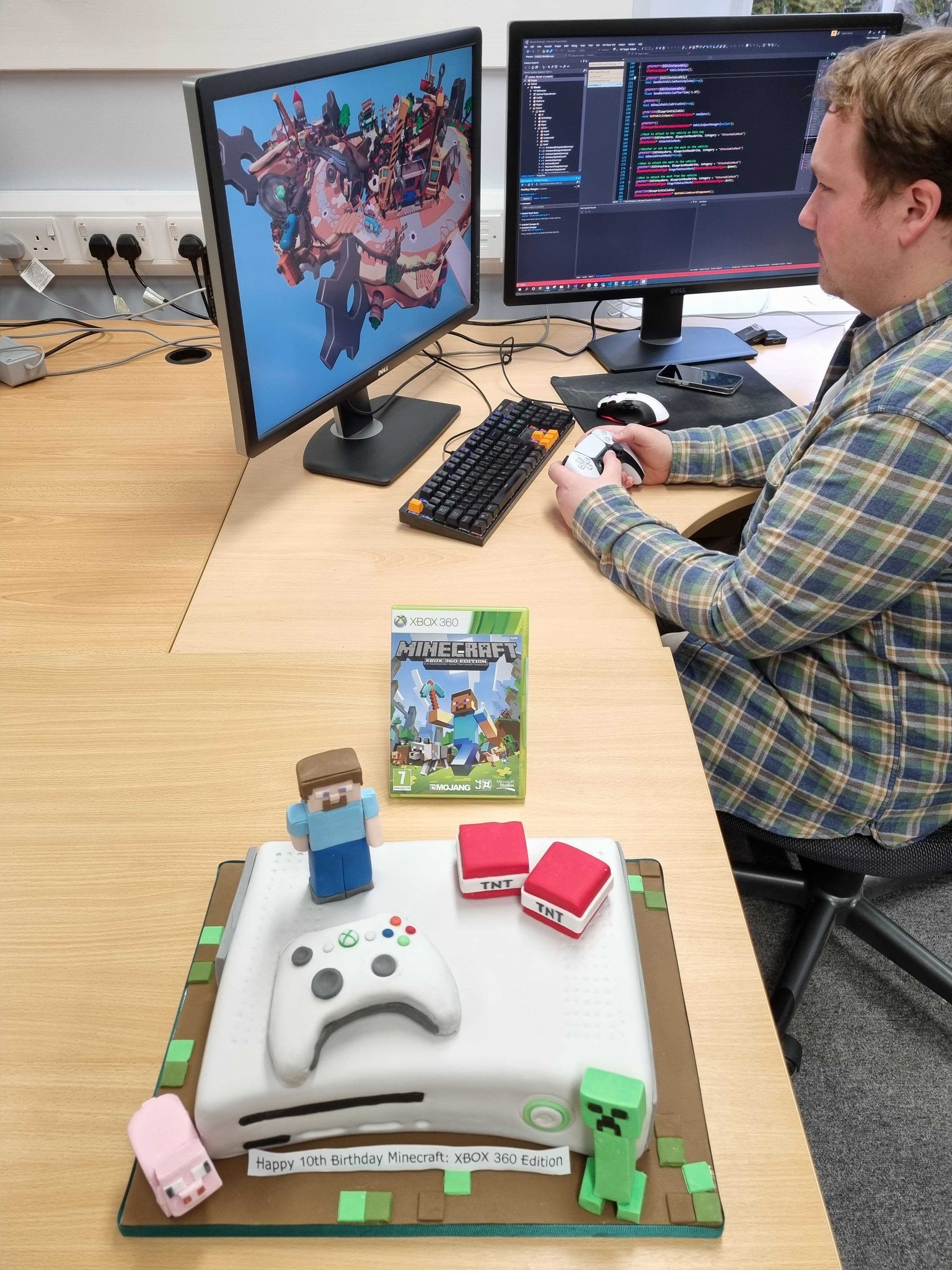 Happy Birthday, Minecraft: Xbox 360 Edition! Celebrate with Free