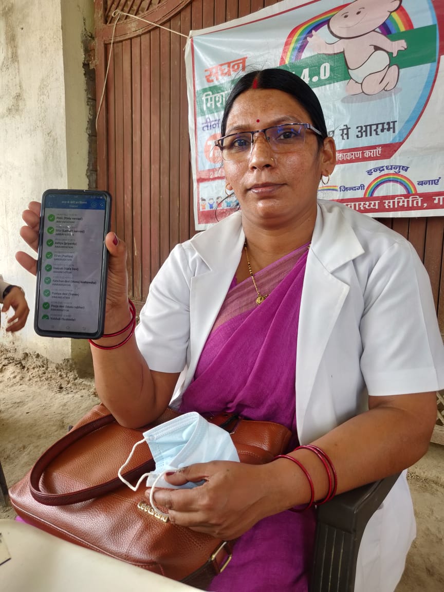 After vaccinating every #child and #pregnant #women during #IMI 4.0 #ANM Manorama of block Birnu #Ghazipur recording the vaccination details on e-kavach portal <a href="/MoHFW_INDIA/">Ministry of Health</a>
<a href="/CMOfficeUP/">CM Office, GoUP</a> <a href="/mansukhmandviya/">Dr Mansukh Mandaviya</a> <a href="/brajeshpathakup/">Brajesh Pathak</a> <a href="/InfoDeptUP/">Information and Public Relations Department, UP</a>