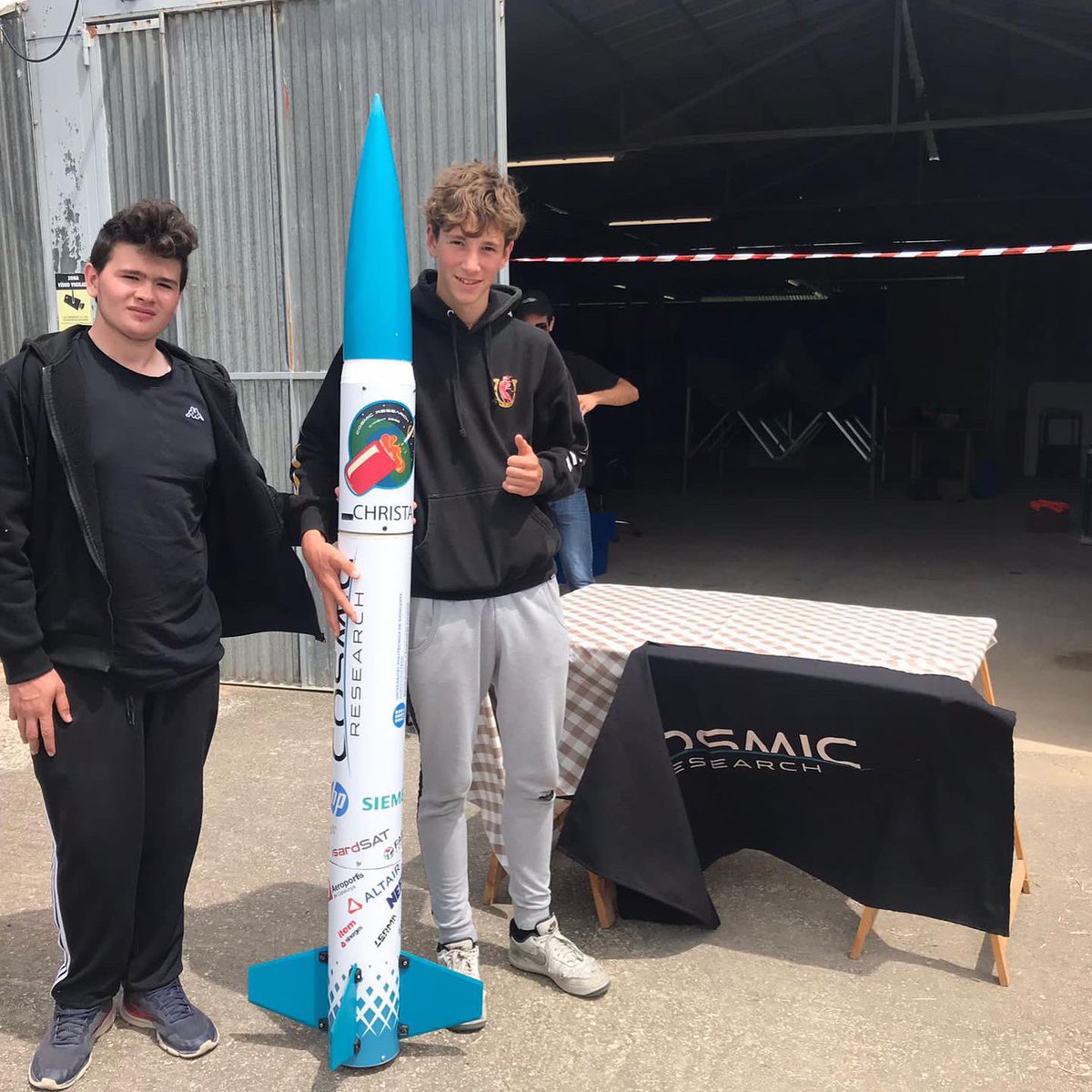 VedrunaTona's tweet photo. REGIONAL CATALUNYA 🛰

Aquest passat dissabte, 2 dels nostres equips de 4tESO han participat en la Regional Catalunya a l’aeròdrom d’Igualada. Han pogut enlairar els seus CanSat. Ara toca interpretar les dades obtingudes i defensar davant un comitè de científics!

#CanSat2022 https://t.co/wPsWRDxlFK