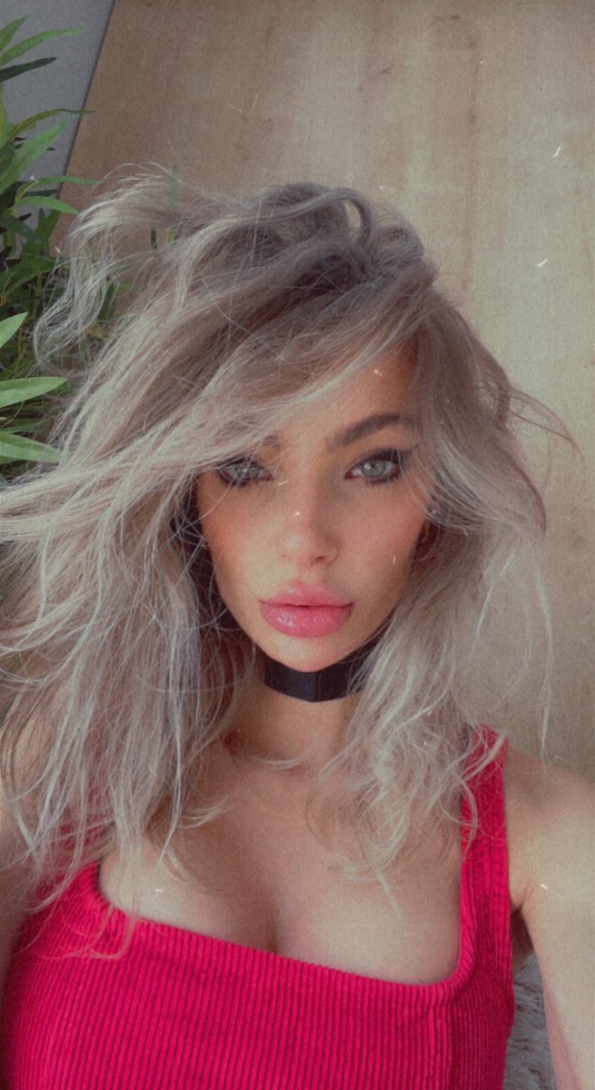 denise_amely's tweet photo. Messy hair don’t care
#messyhairdontcare #blondie #blondcurls #naturalhair #eyeliner #batliner #brows #choker #chokerlover #closeenough #face #GreenEyes #LookUp #naturalhair #cuteface #cryptolife https://t.co/hBT2blKma8