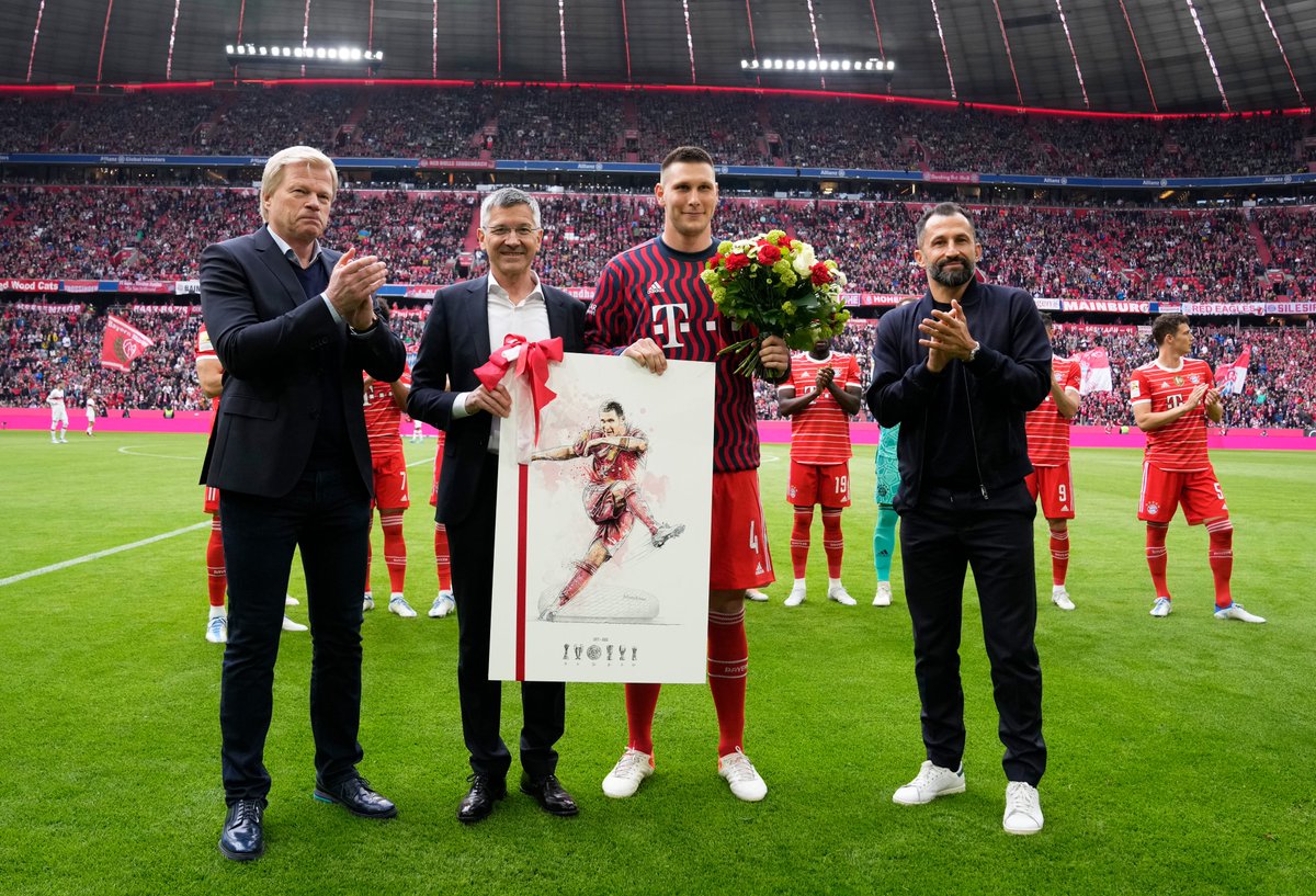 OliverKahn's tweet photo. Wir möchten Niklas Süle für seine Leistungen im Trikot des @FCBayern danken. Er hat über Jahre immer alles für den Verein gegeben. Mit ihm haben wir große Erfolge gefeiert, nicht zuletzt das Triple in unserem historischen 6-Titel-Jahr. Wir wünschen ihm für die Zukunft alles Gute. https://t.co/sjF5RW6Kdc
