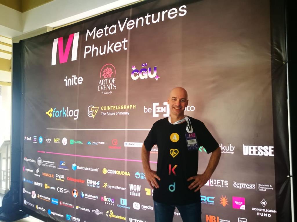 Andrea Falcinelli representing the #afro in Phuket ⁦@THemdane⁩ ⁦<a href="/Davincij15/">Davinci Jeremie</a>⁩ ⁦<a href="/DigiFinex/">DigiFinex Global</a>⁩ ⁦<a href="/kimdautel/">Kim Dautel</a>⁩ ⁦<a href="/RolandCoutas/">Roland Coutas</a>⁩ ⁦<a href="/CitizenKanefr/">Citizen Kane</a>⁩