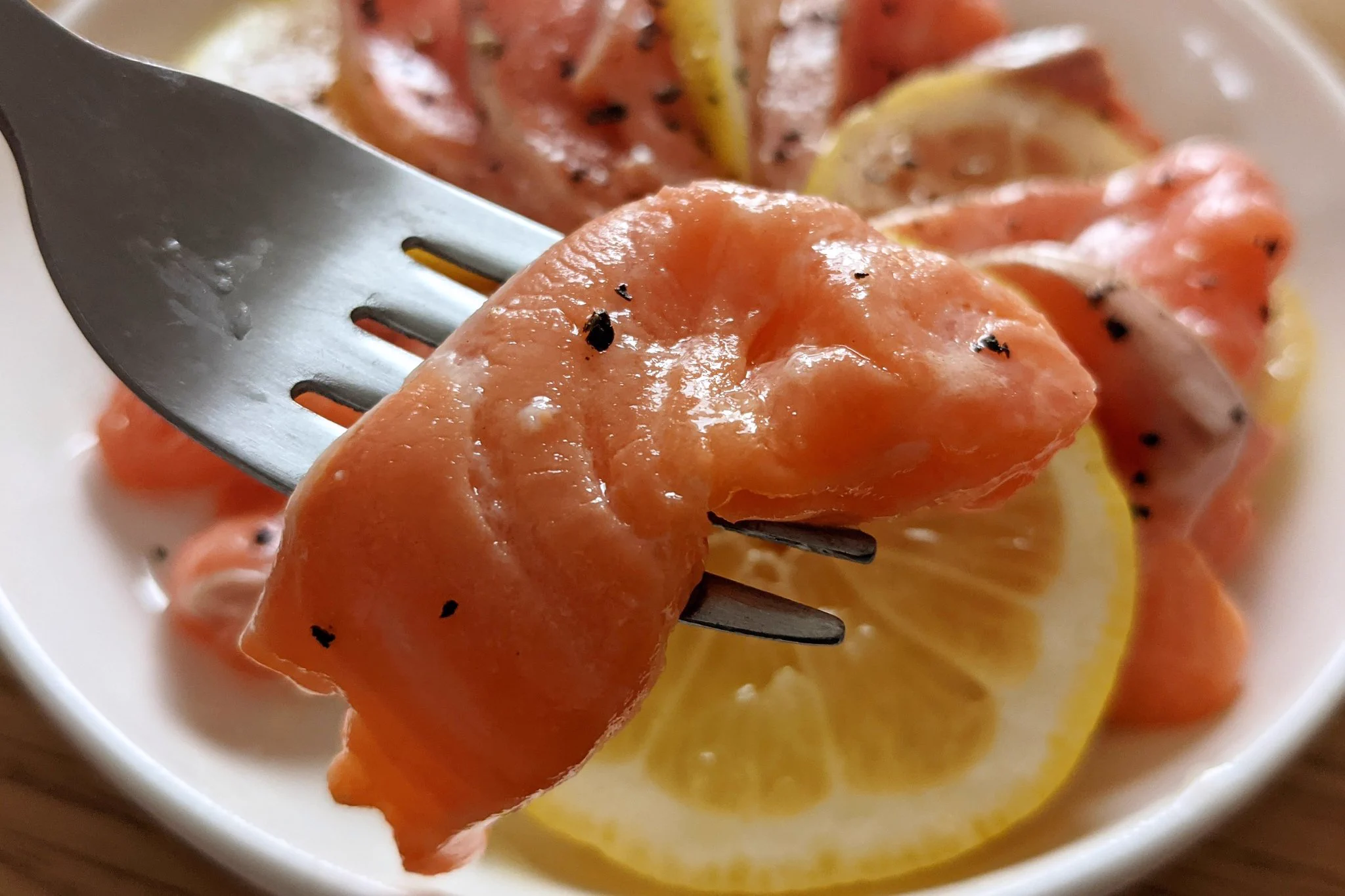 調味料と混ぜてつけるだけ！本気のサーモンレモンマリネ。