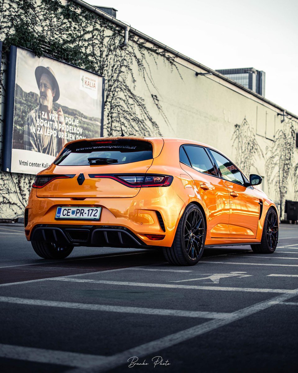 Car Pxrn tweet media