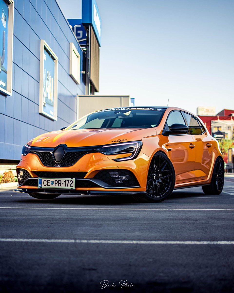 Car Pxrn tweet media