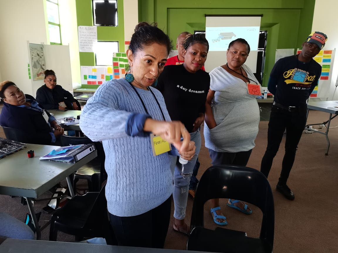 groundWorkSA's tweet photo. Week 2 of the Environmental Justice School (EJS) included an introductory session on Rights and Regulations by Centre for @CentreEnvRights focusing on the Constitution of South Africa, the Bill of Rights, PAIA. Participants also learnt about Environmental Health issues
#EJS2022 https://t.co/cr3H0v1Ssl