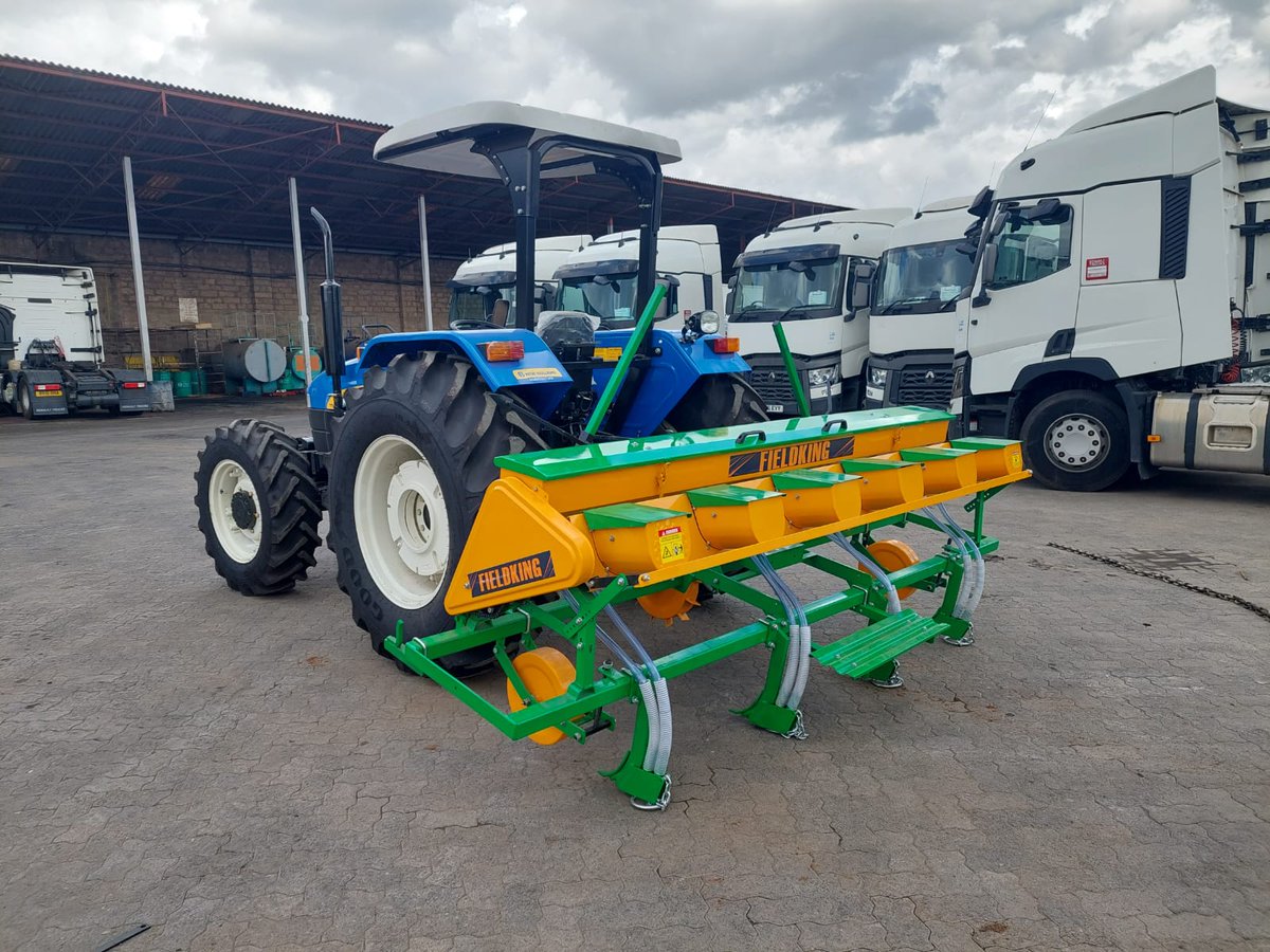 newhollandcmc's tweet photo. Assembled and ready for dispatch...
#NewHollandAgriculture #inuakilimonanewholland #Fieldking https://t.co/vgDYFCk6g9