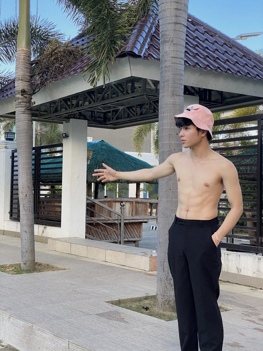 Dossss_'s tweet photo. 😐 https://t.co/Jl8EQr6jrc