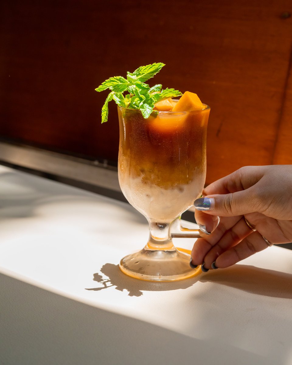 A coffee kick + a seasonal touch + a little something to get you through Monday = *THE* perfect drink to start the week with. 

The Woodside Mango Latte with Alphonso infused vodka, <a href="/KCROASTERS/">KCROASTERS</a> coffee &amp; our in-house Bailey’s style liqueur 🍹