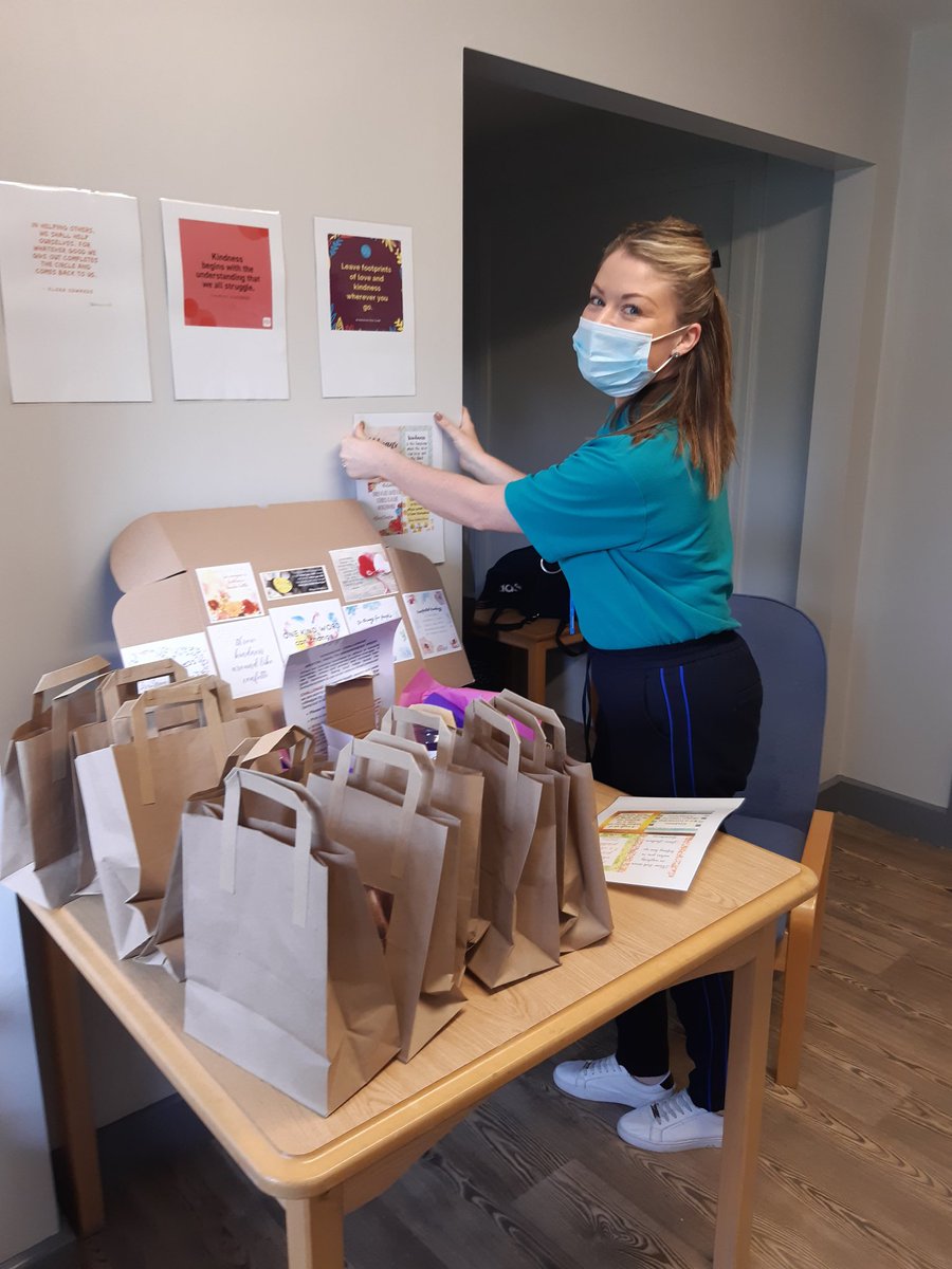 TracyFor_OT's tweet photo. Starting our kindness themed week as part of #MentalHealthAwarenessWeek on Windermere Lodge with staff kindness box. Gifts and messages for staff #moralboost #staffmatter #KindnessMatters #MentalHealthAwarenessWeek2022 @rdash_nhs @RDaSH_DoncCG https://t.co/VvSbkcJ95O