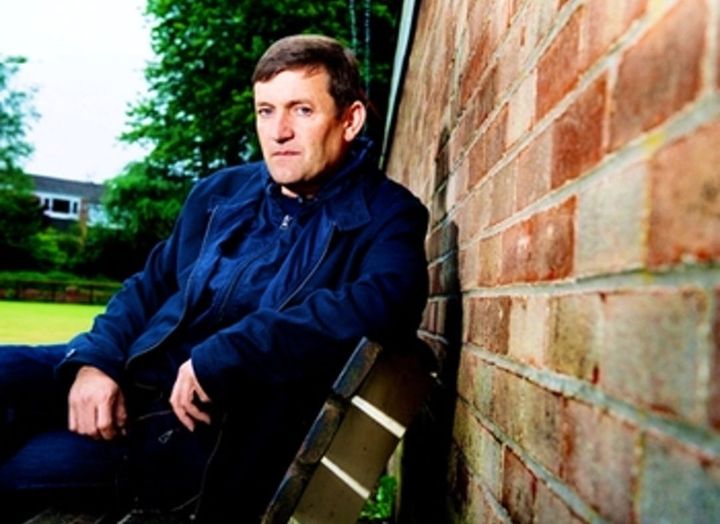 Musician Paul Heaton (The Beautiful South, The Housemartins) is 60 today.

To mark the occasion he's put £1000 behind the bar of 60 pubs so that fans can have a drink on him, including The Sportsman's Inn, #Carlisle 

What a proper gent!
