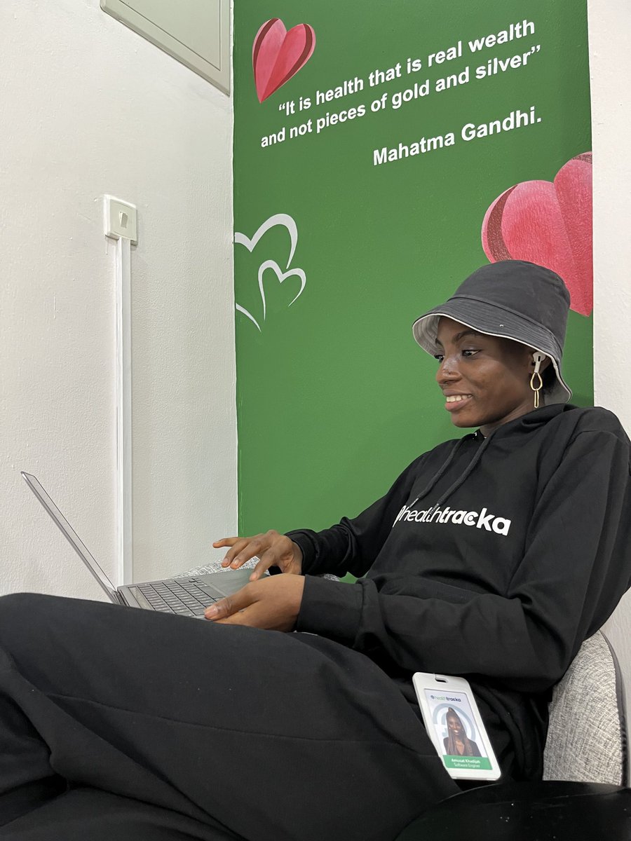 healthtracka's tweet photo. Don't miss the quote on the wall.
It’s a good day to chase the real bag💼.
Let’s get it💪🏽
#healthtrackaisOne #MondayMotivation https://t.co/NiVghmcfDz