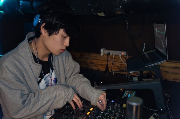 yuk__it___0911's tweet photo. ✨RTしてくれたら嬉しいです✨

6/5(日) 14時～ #月夢 にて開催💡
JOYFUL SOUND ANIMATION!! vol.32

今回、#ジョイサン は6周年を迎えます‼️

驚きです！

そんな今回のゲストは…

・Mura
・ウラ
・ウンメイ
(敬称略)

の三名を招待！

是非遊びに来てくれると嬉しいです☺️

https://t.co/Inw8PkJ8M4 https://t.co/lCw4u3EqOH