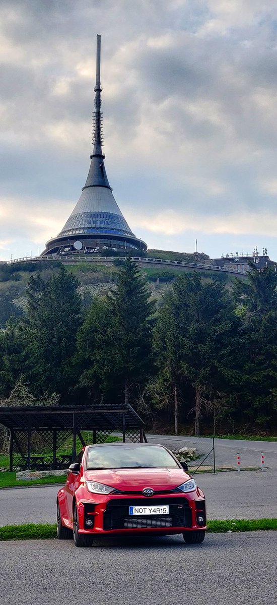 Gryphus's tweet photo. Jested Tower hill climb @ #GRYaris #RZ 2022-05-08 #Jested #Architecture #Hyperboloid #Cars #Hothatch #Sportscar #Toyota #トヨタ #GRヤリス https://t.co/0yY04NPAuO