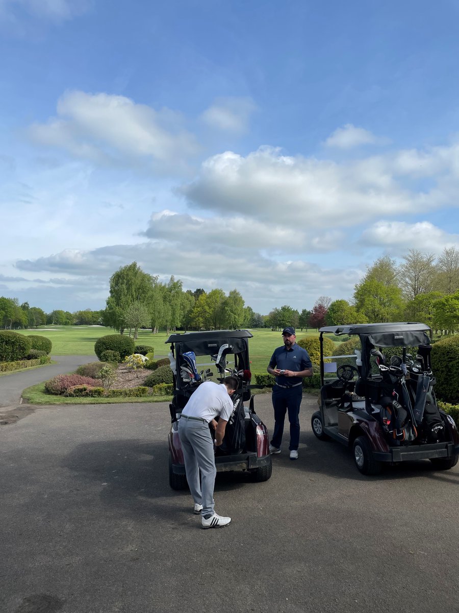 JLESGroup's tweet photo. On Friday our Central team headed out to @MarriottForestA for the @PersimmonHomes Charity Golf Day.
The guys at Persimmon raised almost £9,000.00 for 2 of their chosen charities.
Well done to everyone involved!!
#forestofarden #persimmonhomes #charitygolf #jles #sponsors https://t.co/WYLGMa94Z4