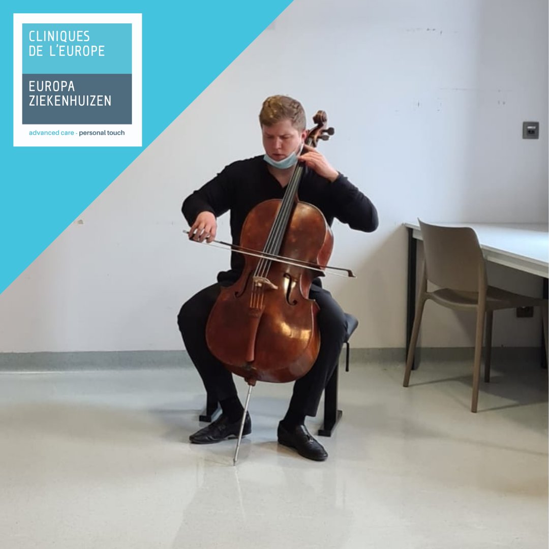 Aleksey Shadrin, violonceliste ukrainien de la Chapelle Musicale, est venu rendre visite à nos patients. Merci pour ce beau moment de partage !Aleksey Shadrin, Oekraïense cellist van de Chapelle Musicale, kwam onze patiënten bezoeken. Bedankt voor dit mooie moment van samenzijn!