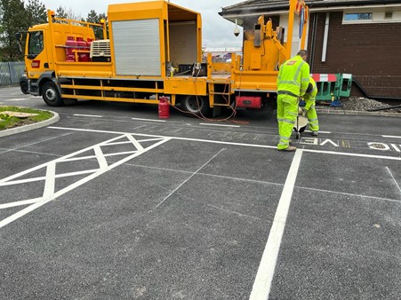 kaystmsltd's tweet photo. @blackburndarwen is reducing the impact on the environment by installing EV charging bays, together we reduce our carbon footprint.

It's a pleasure to install these for our local authority, working in partnership with Blackburn with Darwen Council on yet another project. https://t.co/SG5DDQfMsJ