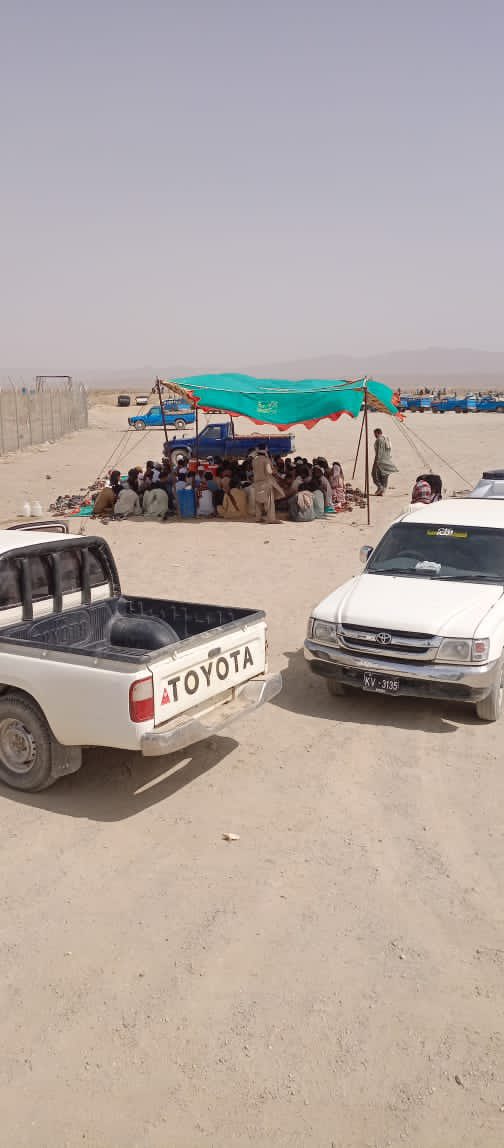Info_Balochistn's tweet photo. Residents of Proom, a town located along the #Pak_Iran border in district #Panjgur are protesting at Jirak bordering point in support of their demands, &amp; main demand is residents of Proom should be allowed  trading through #Pak_Iran border twice in a week, https://t.co/QWxn4sXJmI