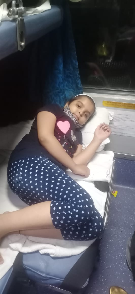 RailwayNorthern's tweet photo. On Mother's Day, Lucknow Divn of N.Rly. introduced a baby berth on experimental basis in Coach No.194129/B4, berth No 12 &amp; 60. This will facilitate mothers travelling with their babies.

The fitted baby seat is foldable &amp; secured with a stopper. 

@AshwiniVaishnaw @RailMinIndia https://t.co/4jNEtchuVh