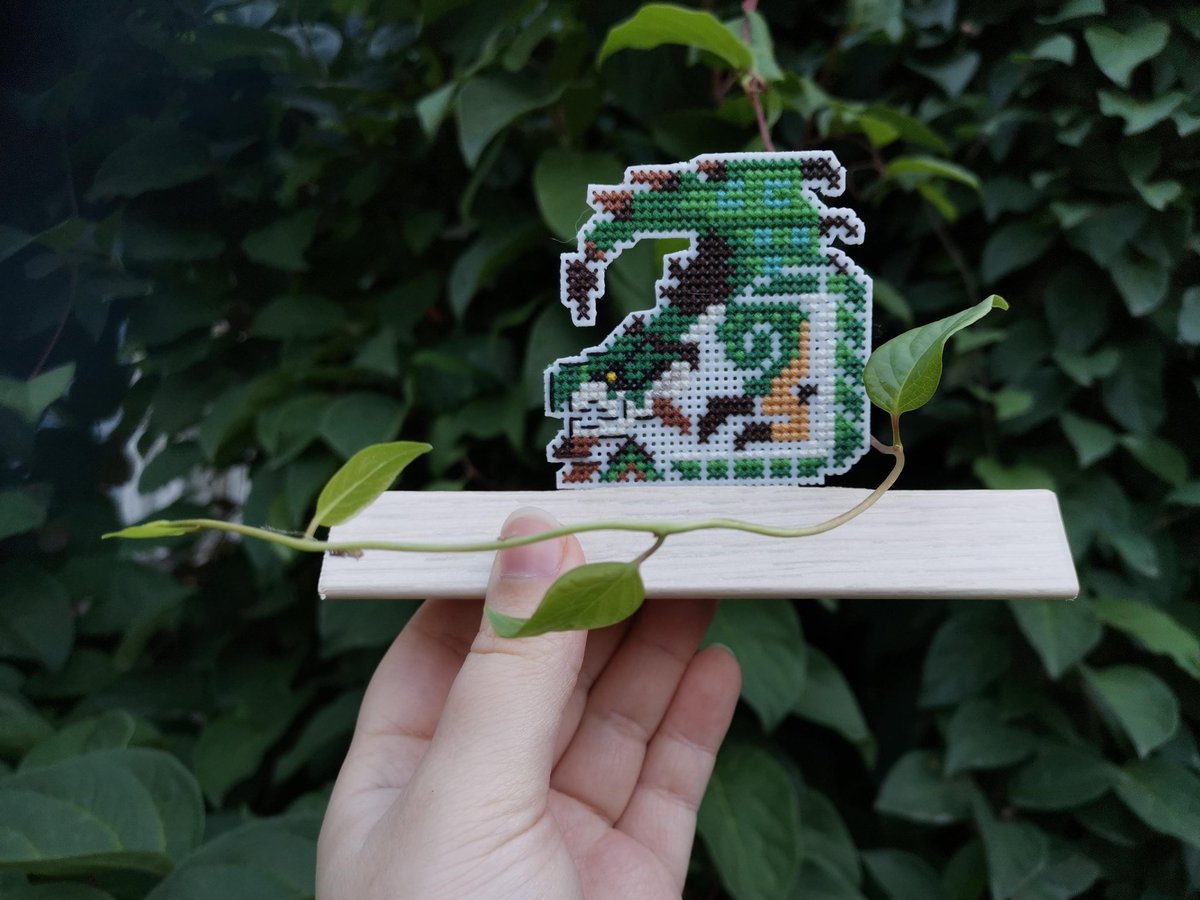 Hell_arred's tweet photo. Rathian is one of my favorite monsters from Monster Hunter.
She's finally ready! 

The figurine is made in the technique of cross-stitching on a plastic canvas.

#handmade #crossstitch #cross_stitch #MonsterHunter #rathian #Nintendo https://t.co/ho5S8k4mLV