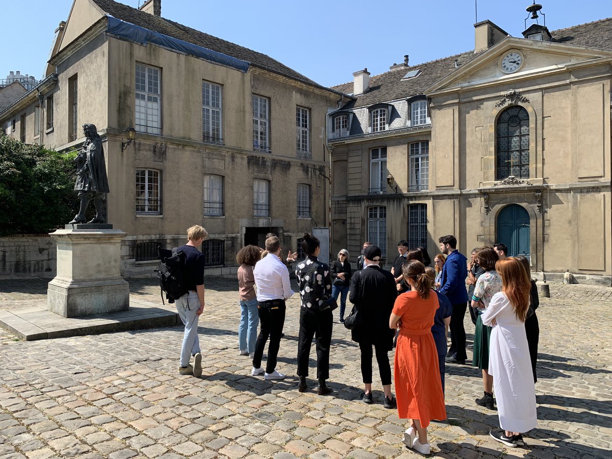 IFParis's tweet photo. #FocusDesign - Présentation de l'atelier de teinture et de l'atelier de haute-lisse par Emmanuel Pénicaut, responsable de production @MNGBS
-
@francediplo @MinistereCC https://t.co/YQNkC0TmtY