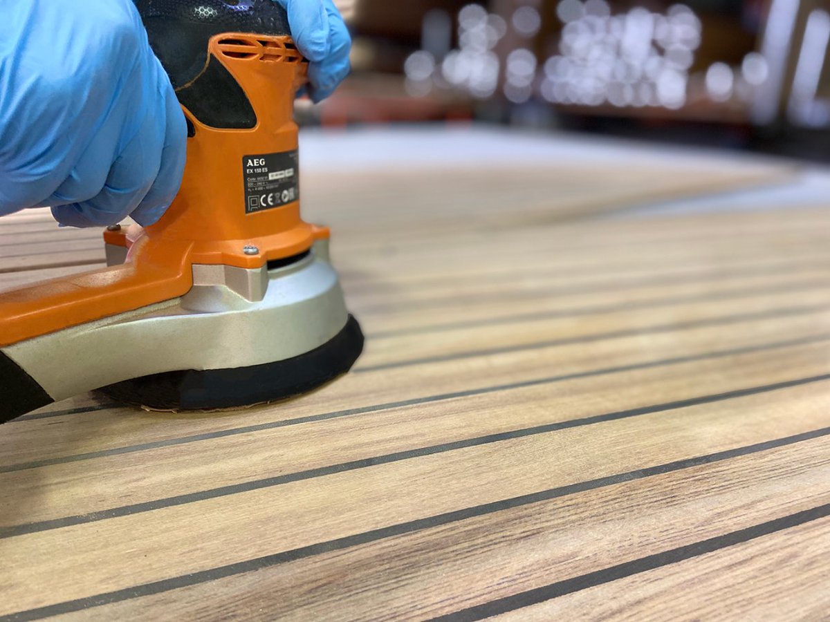 directeck's tweet photo. Finition panneau jointé ✨

#teck #bateau #teak #boat #panneauxjointé #madeinfrance #atelier https://t.co/Xv5cZh3qyM