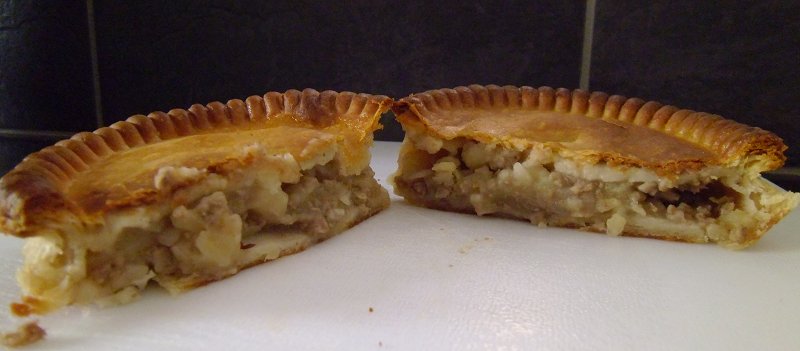 thelifeofpies's tweet photo. Nearly 100 entries now added to the new Good Pie Guide, including 20 full page colour featured pies. Today's entry is Burnley's finest, a @HaffnersPies meat and potato pie #pie #meatandpotatopie #Burnley #twitterclarets https://t.co/FIM2R2EcSx