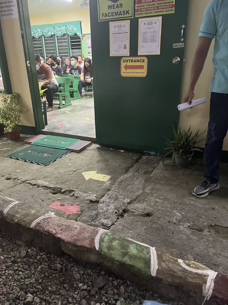 itsssssmebea's tweet photo. @jeonluffy Bakit yung samin parang Ewan! Kay Yorme parang private school #SwitchToIsko https://t.co/5Tm9CjgvyY
