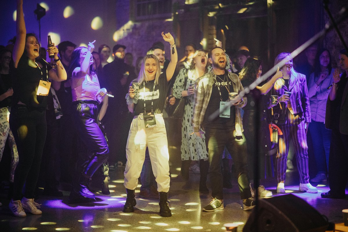 GravityTeam_co's tweet image. What a fun night it was 🥳 
From live performances, karaoke singing, dancing to DJ beats, the room was full of good vibes &amp;amp; high spirits 🕺💃

Hope you enjoyed the @TechChill official party - Meta Party powered by Gravity Team! 🤗

#techchill2022 #GravityTeam #MetaParty