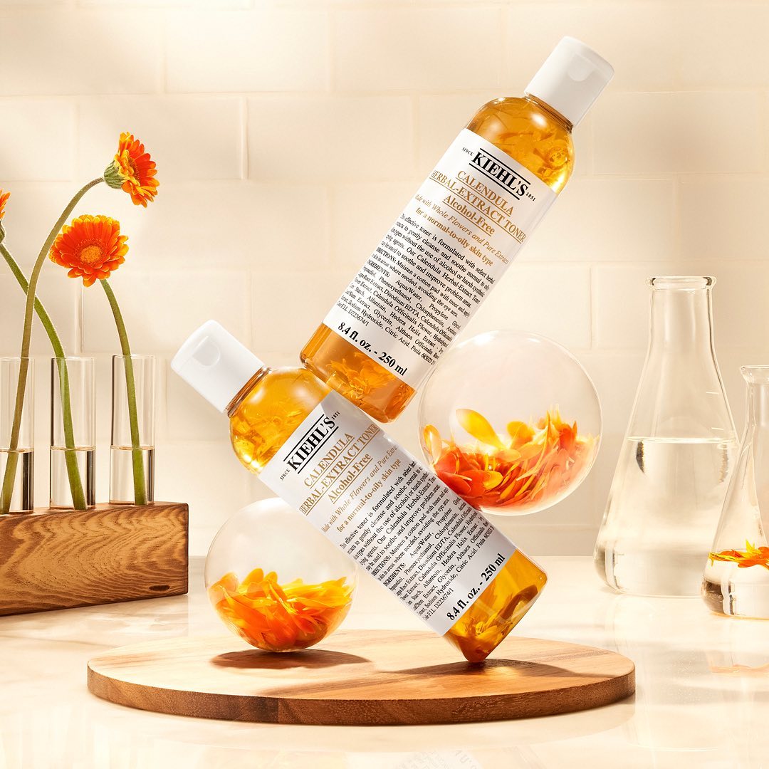 KiehlsIndia's tweet photo. Calendula, with its known benefits to help address an array of skin concerns, has remained a staple in our science-backed skincare products ever since.💕#Kiehls #KiehlsEssentials #Calendula #calendulaherbalextracttoner https://t.co/lLNYdZeixa