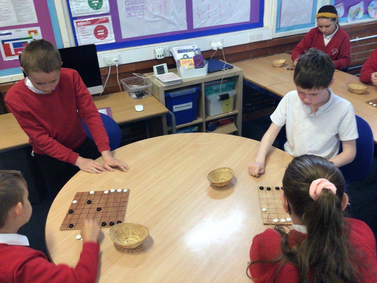 MissMason5M's tweet photo. A fabulous start to our Ancient Greece experience day! @YsgolEmmanuel #historymakers #AmbitiousCapableLearners https://t.co/cL6IBZeq1J