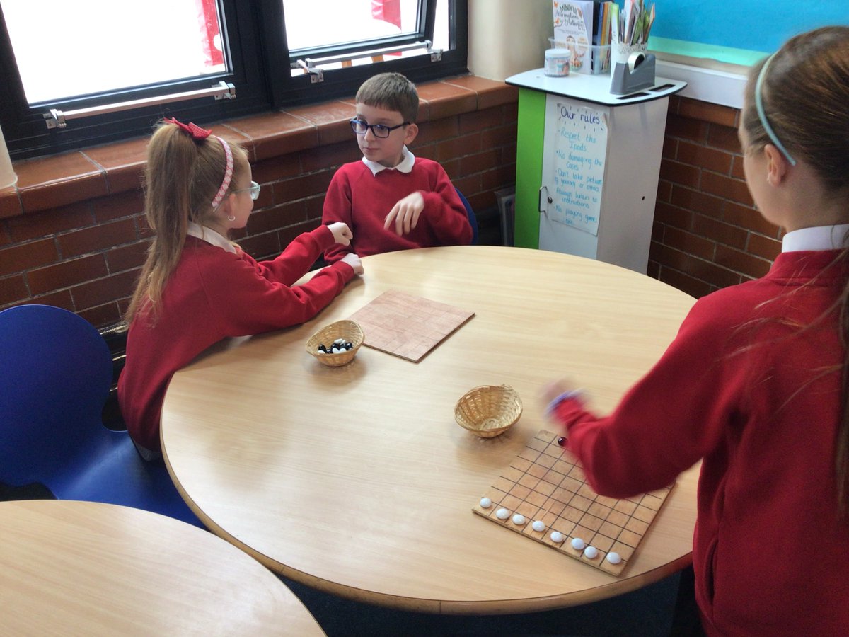 MissMason5M's tweet photo. A fabulous start to our Ancient Greece experience day! @YsgolEmmanuel #historymakers #AmbitiousCapableLearners https://t.co/cL6IBZeq1J