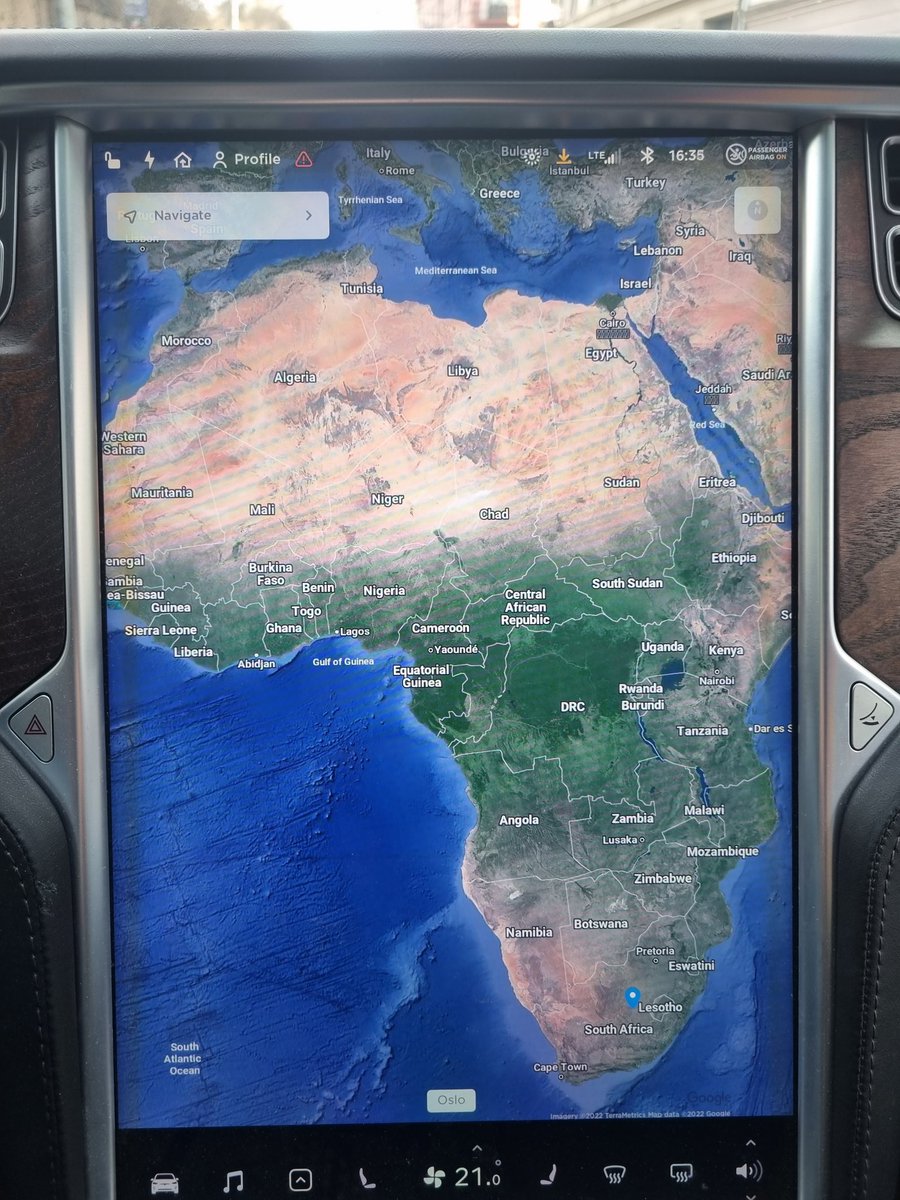 EricChrisKing's tweet photo. @elonmusk In my Tesla RUSSIA is more than TWICE THE SIZE OF AFRICA! Which both exaggerates Russia's position in the world, and undermines your home continent. If anyone can fix this it's you!
Russia is half the size of Africa. Please instill proportional maps https://t.co/qUTCsL5w1N
