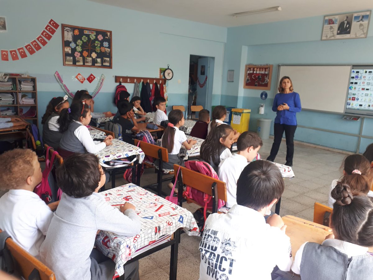seckoy's tweet photo. Okulumuzda Osmangazi Rehberlik ve Araştırma Merkezinden Emine Perçin ve Tuğba Arslan'ın gerçekleştirdiği Psikolojik Sağlamlık Semineri https://t.co/s5MeGgZsHc