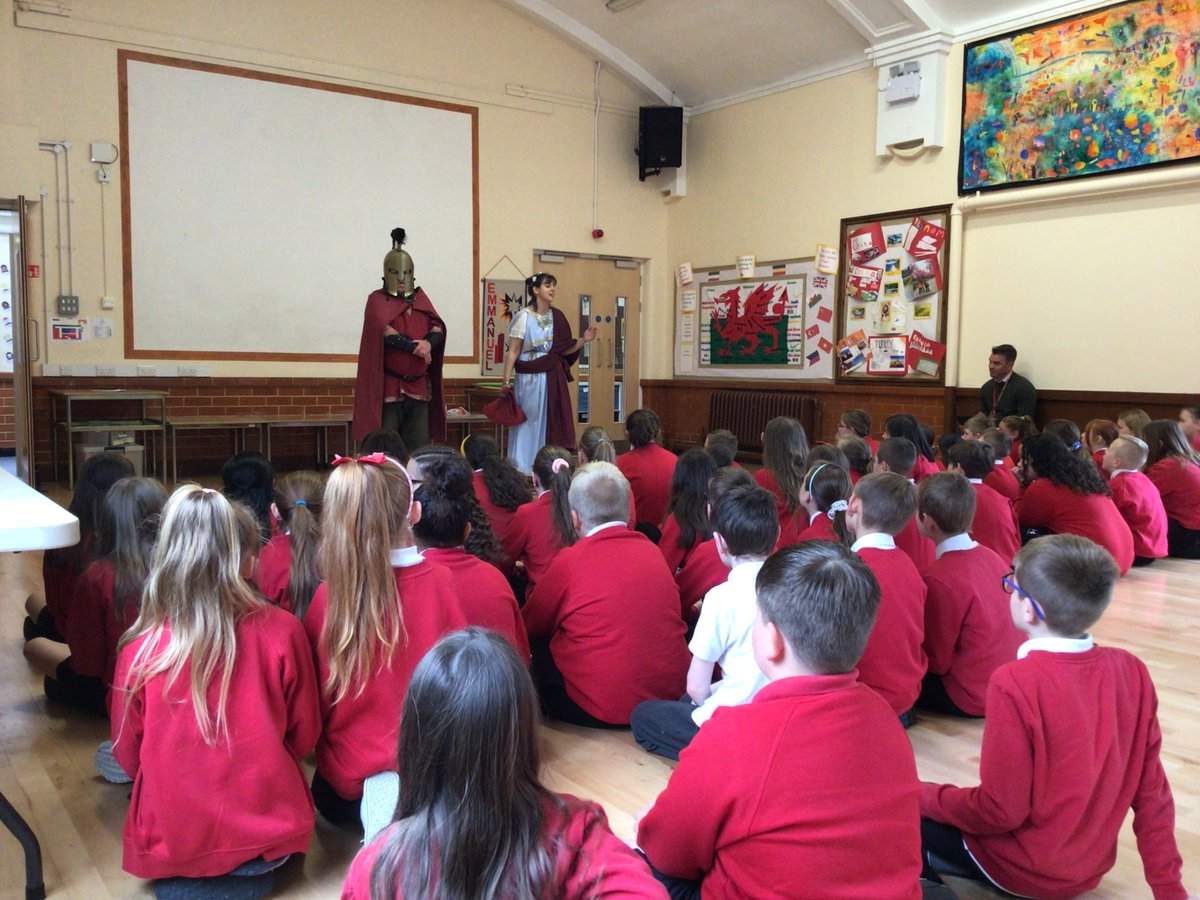 MissMason5M's tweet photo. A fabulous start to our Ancient Greece experience day! @YsgolEmmanuel #historymakers #AmbitiousCapableLearners https://t.co/fzUVQ51vMZ