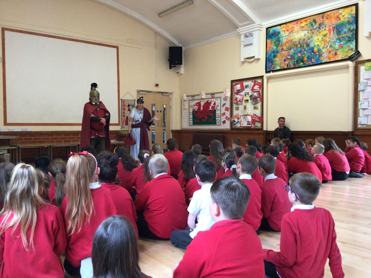 MissMason5M's tweet photo. A fabulous start to our Ancient Greece experience day! @YsgolEmmanuel #historymakers #AmbitiousCapableLearners https://t.co/fzUVQ51vMZ