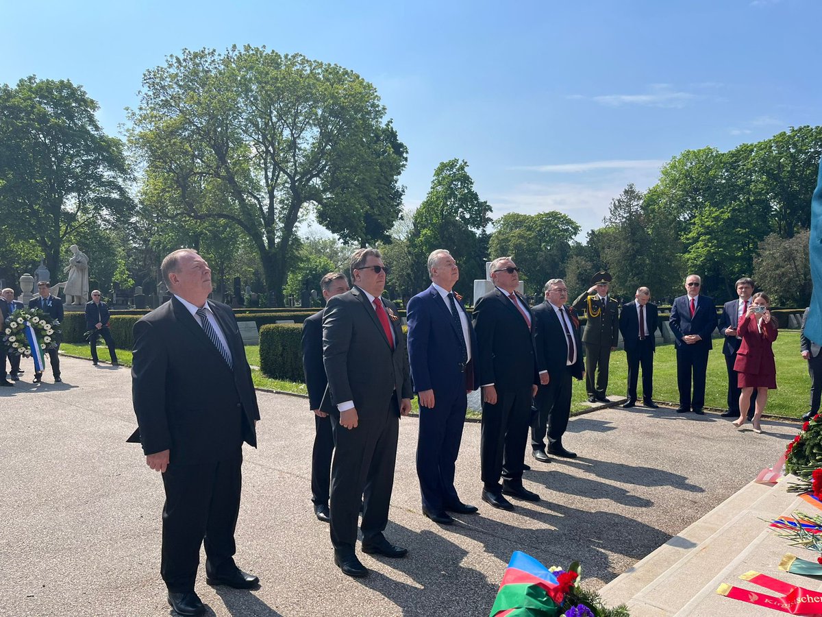 RF_OSCE's tweet photo. The heads of the Russian 🇷🇺 diplomatic missions also honored the memory of the fallen Soviet soldier-liberators buried in the Vienna Central Cemetery. Nobody is forgotten, nothing is forgotten. 
#weremember #wehonour #VictoryDay https://t.co/d2pOB6LyY8