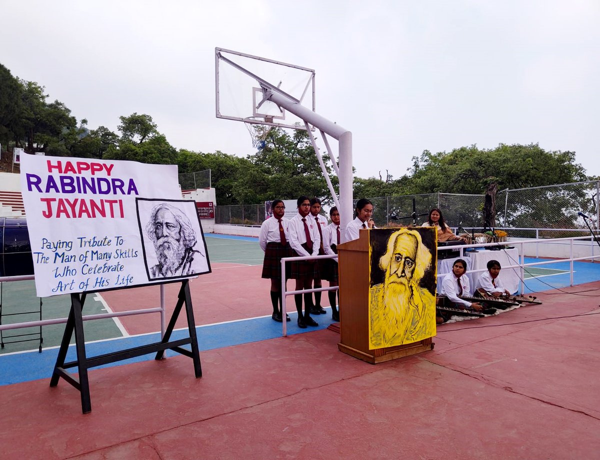 MussoorieS's tweet photo. #MIS remembered and pays tribute to the man, the legend, the visionary leader and poet who harmonized India's national anthem on his birth anniversary. 

#jaihind #rabindranathtagore #gurudev #mistars #girlsboardingschool #misindia #mussoorieinternationalschool https://t.co/EqYACOkBXr