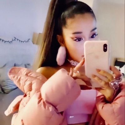 arianasbich's tweet photo. #NewProfilePic https://t.co/Lqf3jdcP9U